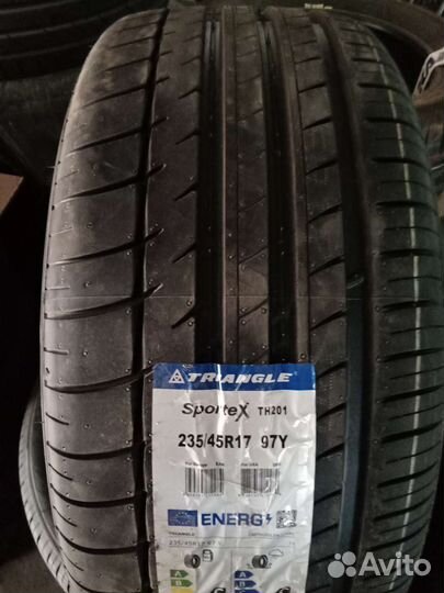 Triangle EffeXSport TH202 225/45 R17 и 235/45 R17
