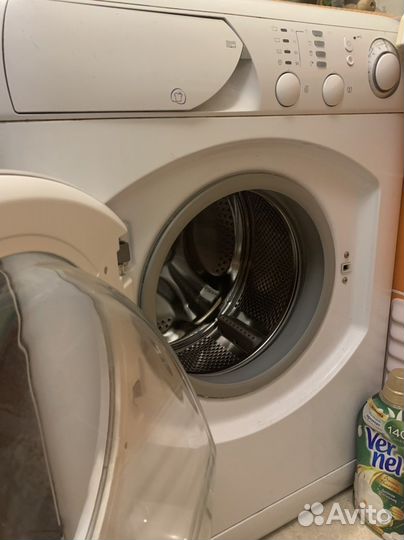 Стиральная машина Ariston