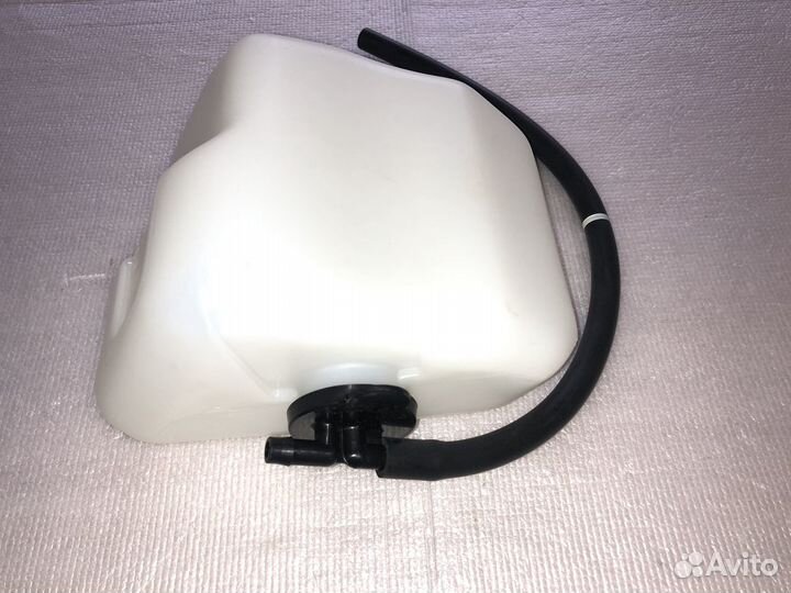 Бачок расширительный toyota camry CV30 1647020080