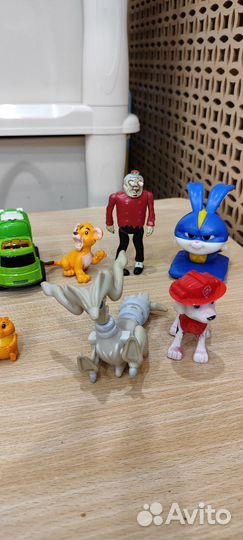 Пакетом hotweels, MacDonald's, burger King пакетом