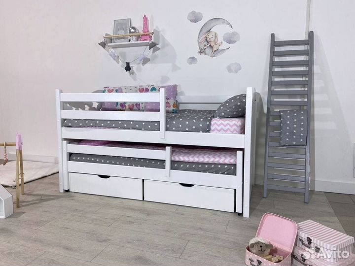 Детская кровать с выдвижным спальным местом