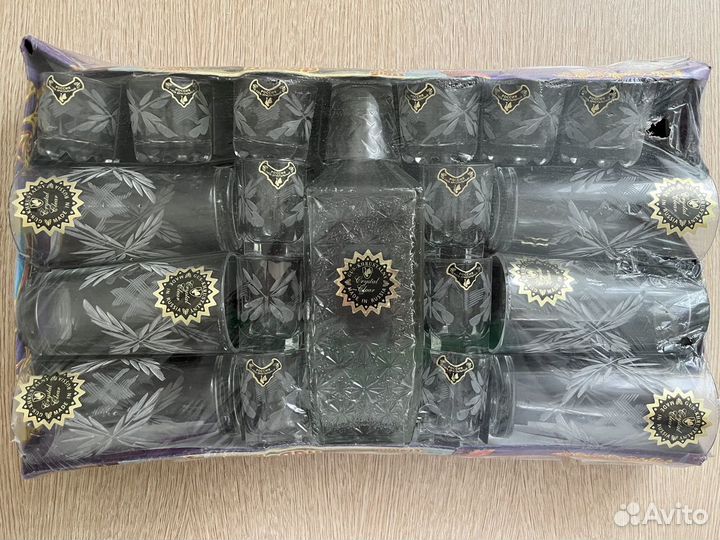 Продам хрустальный набор