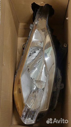 Фары передние L200