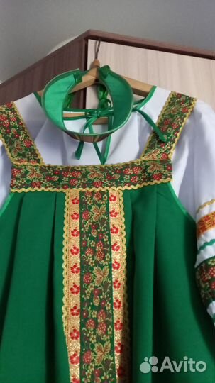 Продаю 2 костюма