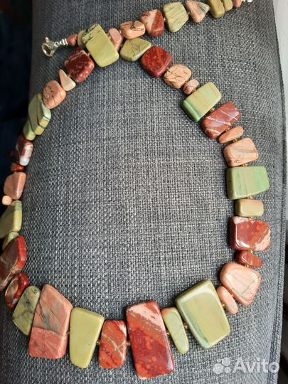 Бусы - колье яшма