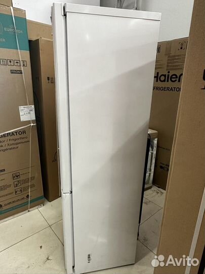 Холодильник Hotpoint-ariston HBM 1181.3. Новый