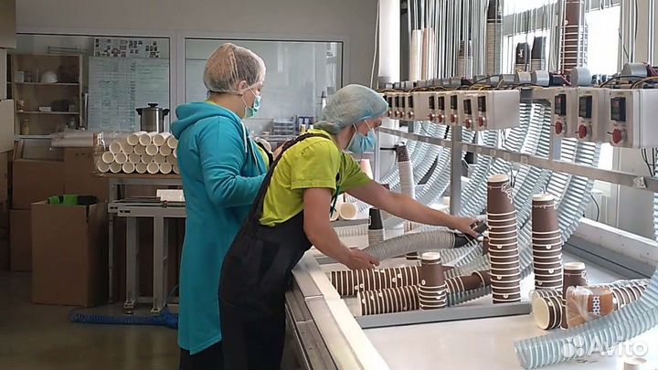 Упаковщик бумажных стаканчиков. Вахта