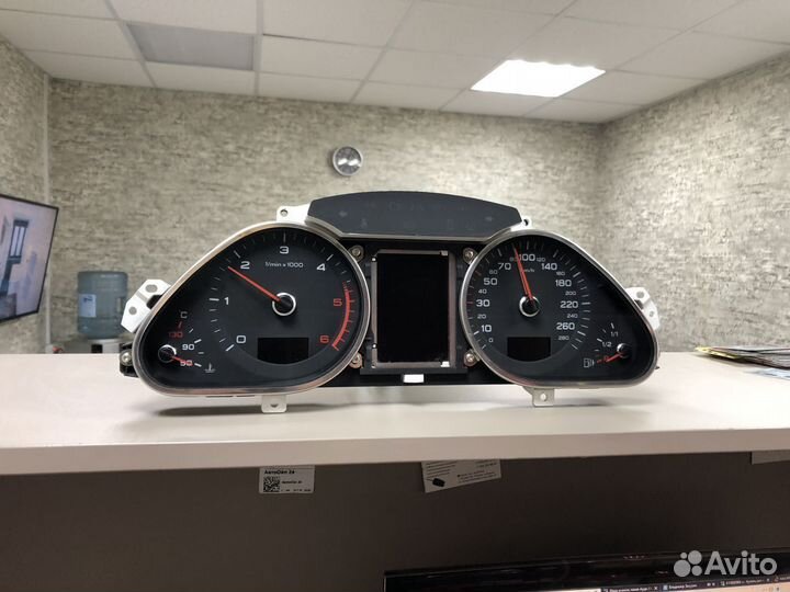 Панель приборов Ауди А6 С6 4F0920901N