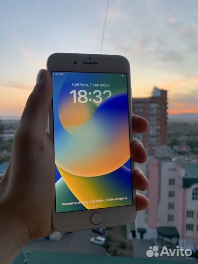 iPhone 8 Plus, 64 ГБ