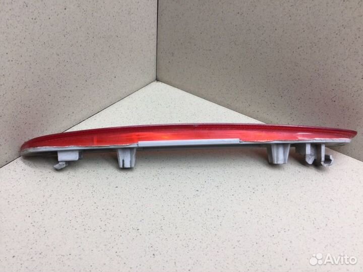 Отражатель в бампер задний правый Mazda Cx 9