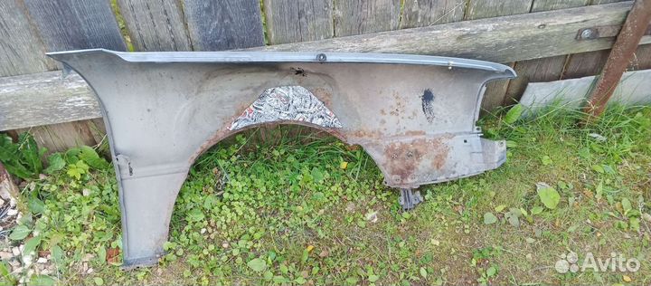 Крыло audi 80 б3 левое