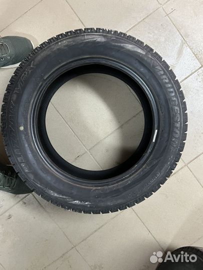 Bridgestone Blizzak VRX 215/55 R16