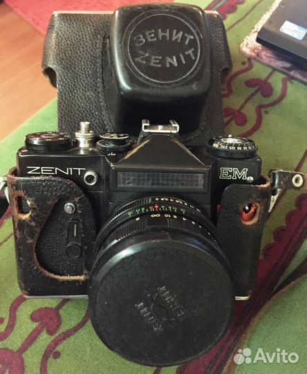 Фотоаппарат Зенит ем и Фотоаппарат фэд-5С