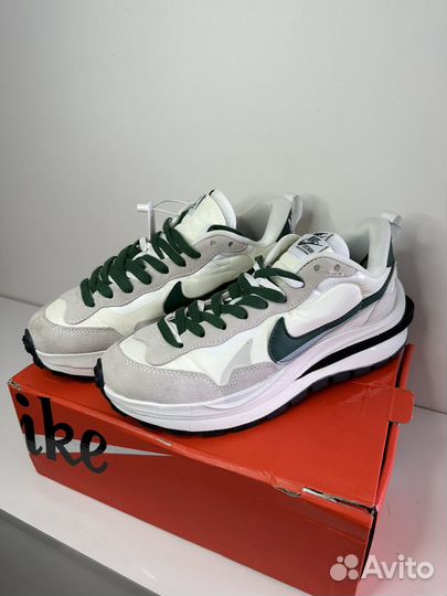 Nike sacai vaporwaffle