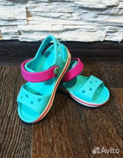 Сандали crocs для девочки 22 размер