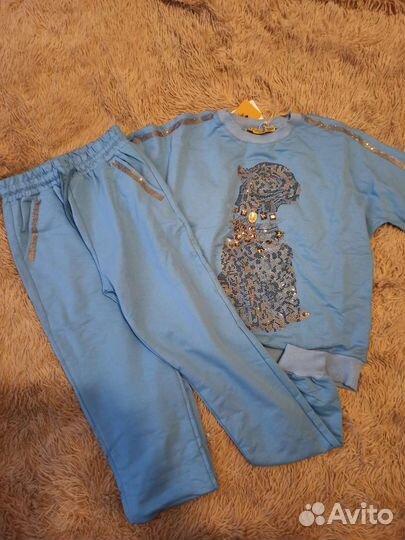 Спортивный костюм