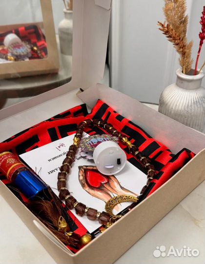 Подарочный бокс