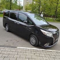 Toyota Esquire 1.8 CVT, 2015, 146 000 км, с пробегом, цена 2 100 000 руб.