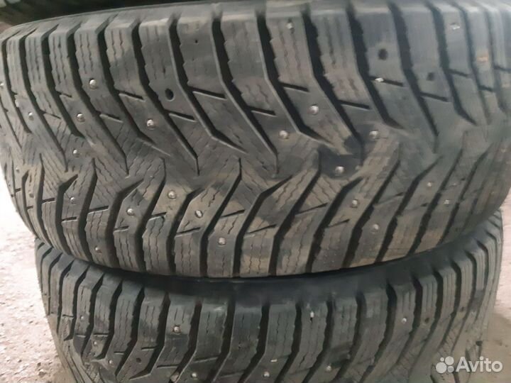 Kumho WinterCraft Ice WI31 215/60 R16 99T