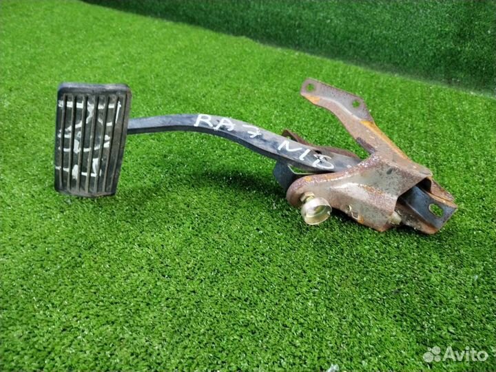 Педаль тормоза Honda Odyssey RA7-1004123