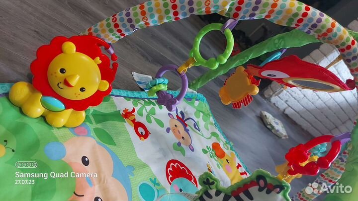 Игрушки от 0 пакетом fisher price, chicco