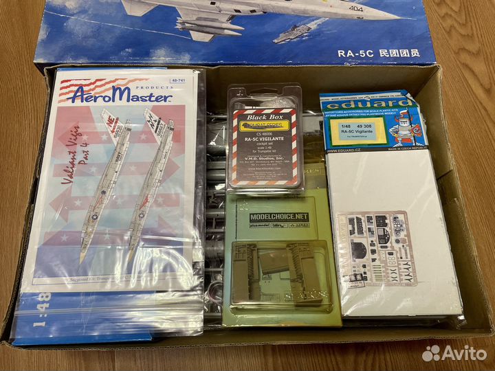 Trumpeter RA-5C Vigilante 1/48 с доп. наборами