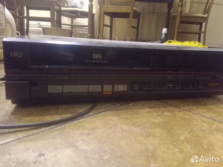 Видеомагнитофон HQ
