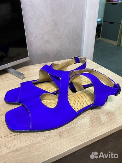 Босоножки женские замшевые