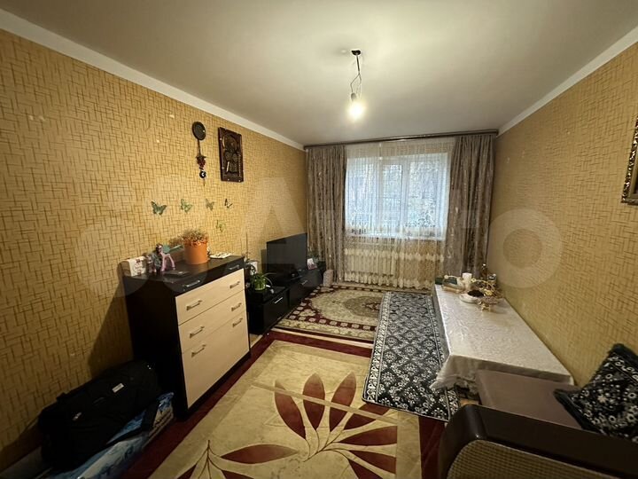 2-к. квартира, 55 м², 1/10 эт.