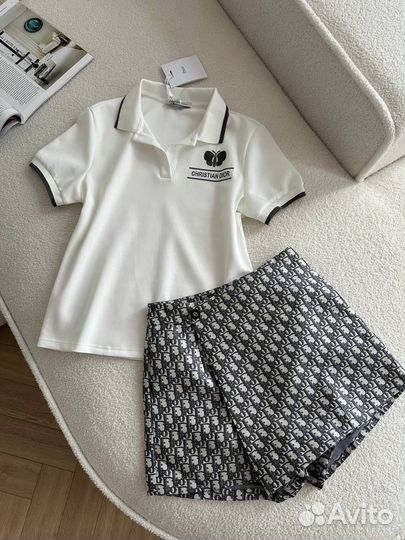 Топовая женская двойка