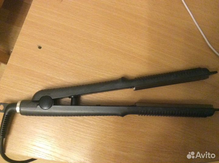 Щипцы для укладки и завивки волос