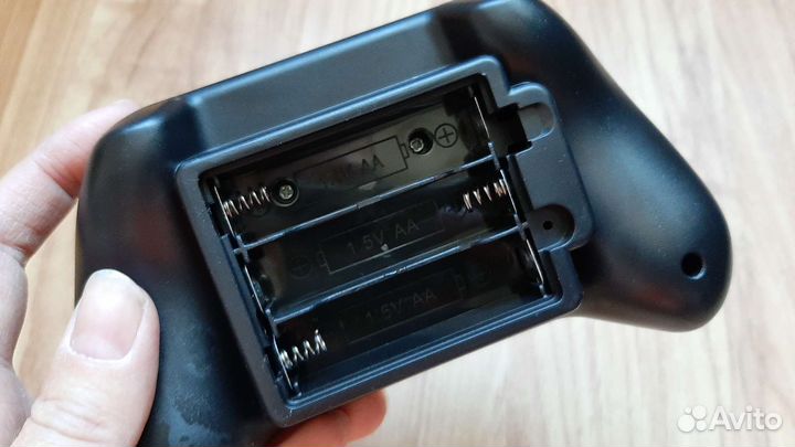 Машинка ездит по потолку