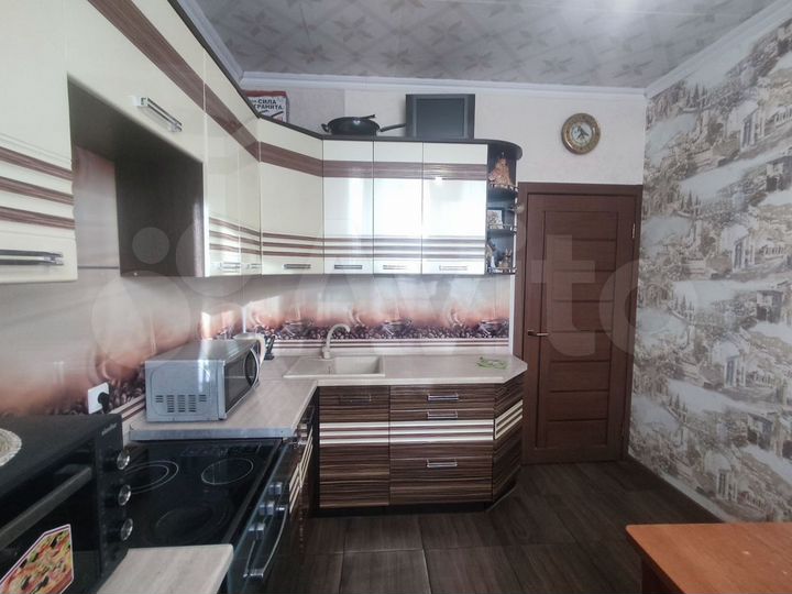 2-к. квартира, 68 м², 7/15 эт.