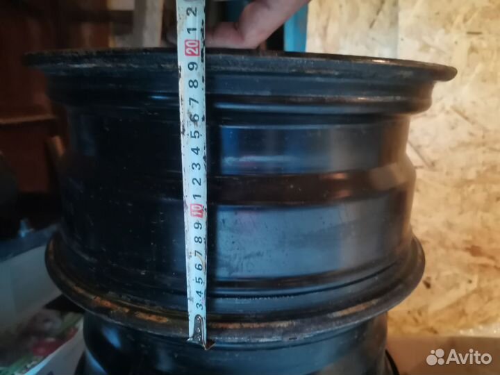 Штампованный диск r 16