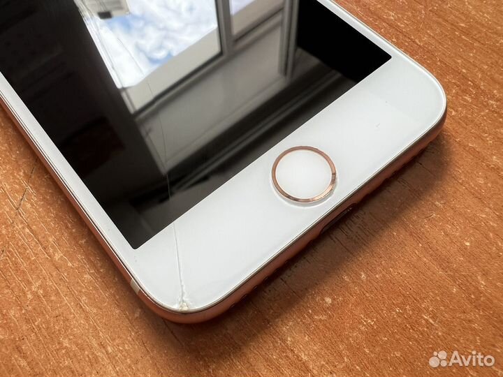 Телефон iPhone 7