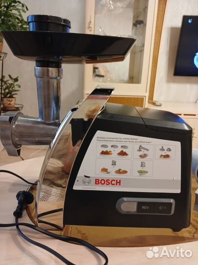 Мясорубка электрическая Bosch MFW-67600 (cnfw7)