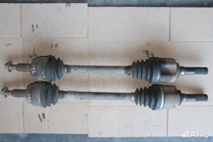 Задние привода на Lincoln Navigator 2 2003г