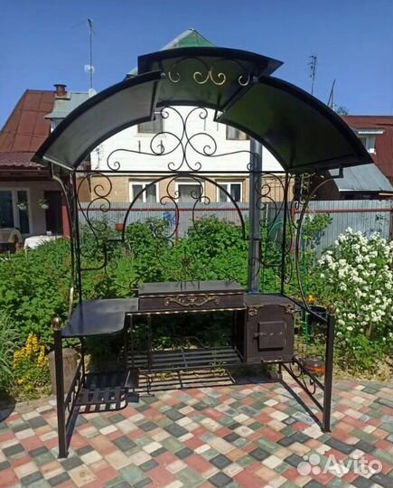 Мангал с крышей и печкой под казан