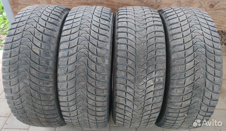 Michelin X-Ice North 3 215/60 R16 99T
