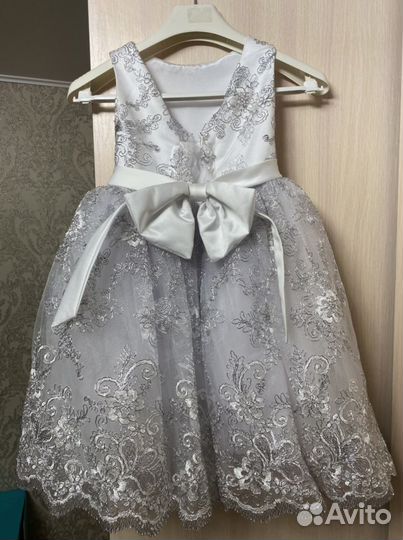 Платье нарядное