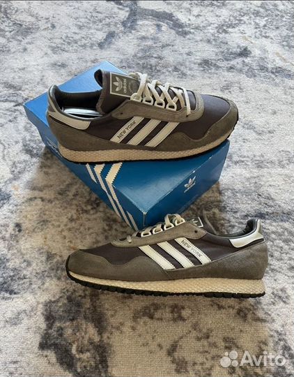 Кроссовки adidas