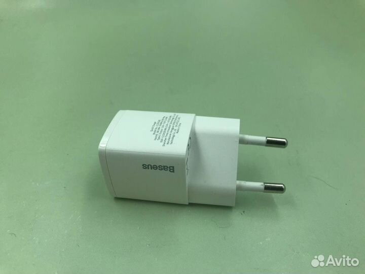 15662 Зарядное устройство для смартфона