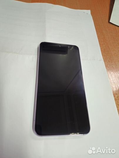 Samsung Galaxy S22, 8/256 ГБ