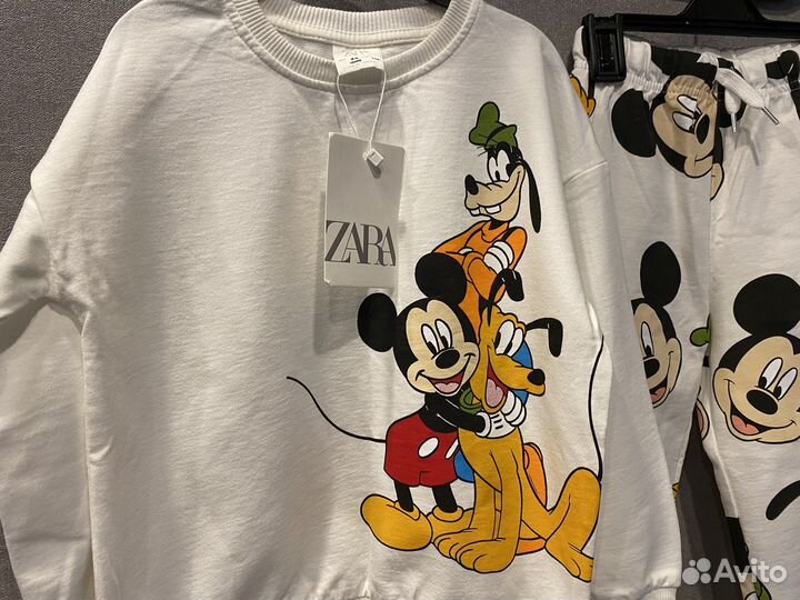 Костюм Zara 110 новый