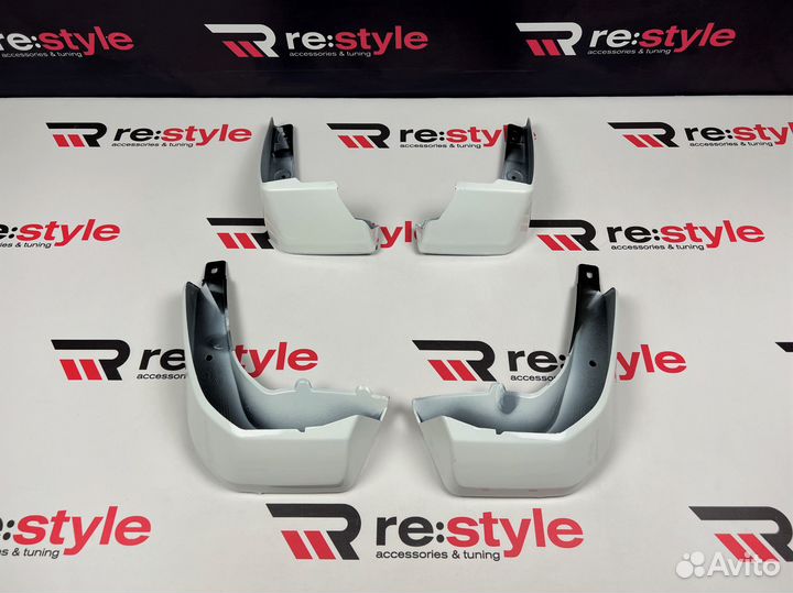 Брызговики Honda Fit (GP/GK) 14-17г Белые 040