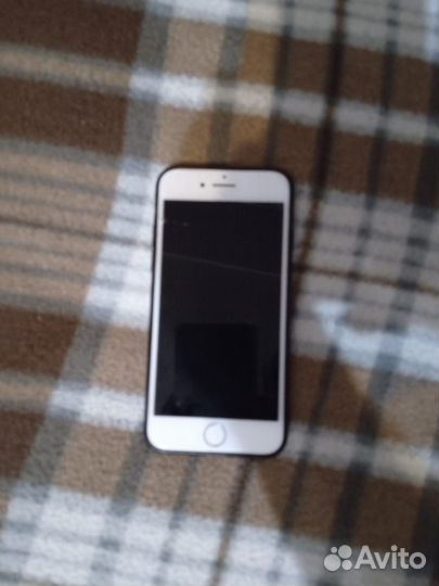 iPhone 8, 64 ГБ