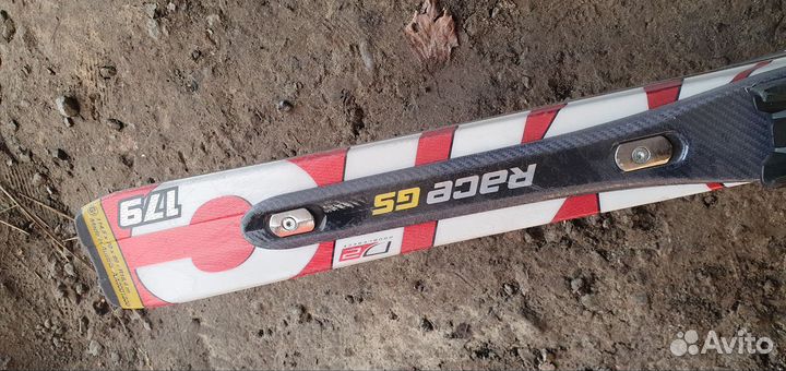 Горнолыжный комплект лыжи с ботинками