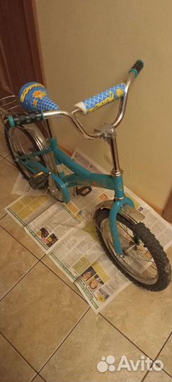 Детский велосипед двухколёсный с доп колёсиками