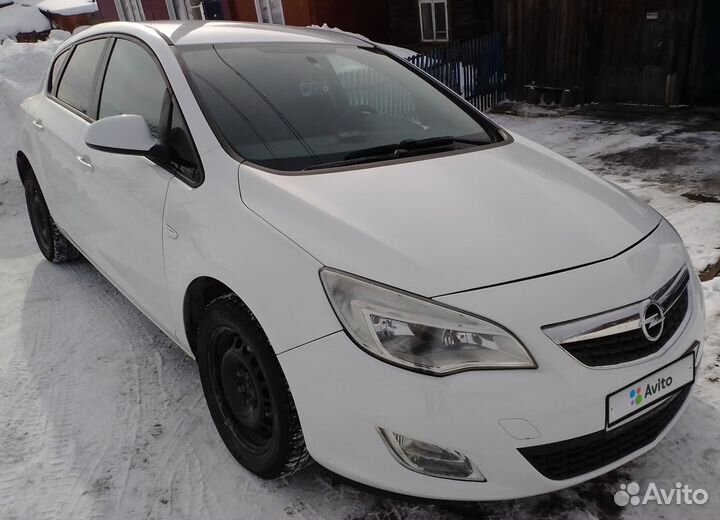 Opel Astra, 2010
