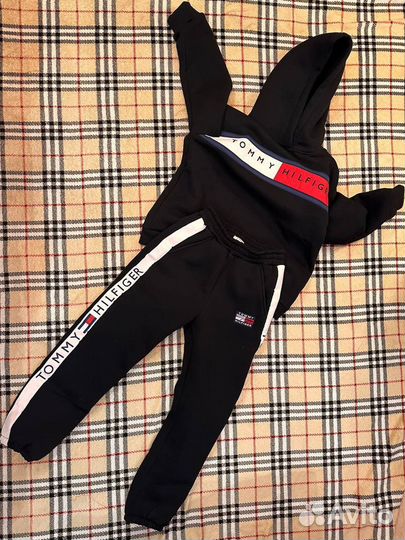 Спортивный костюм Tommy hilfiger женский новый